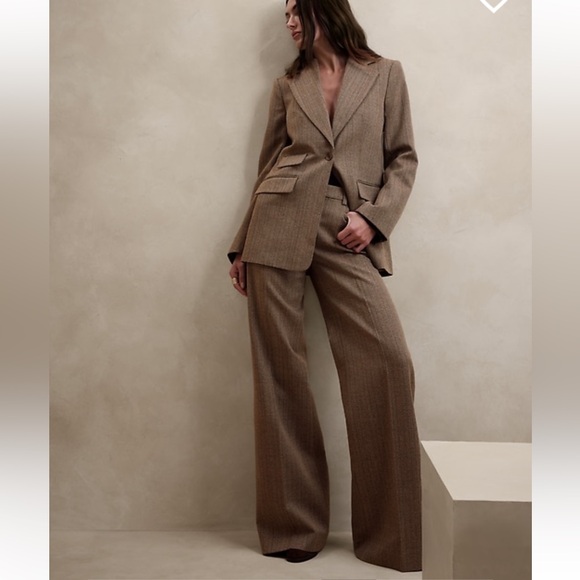 Banana Republic plaid wool blazer - Picture 2 of 7